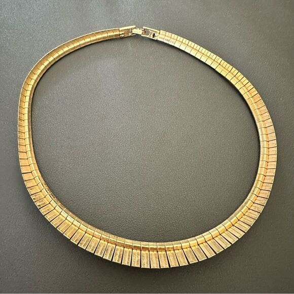 Vintage Runway NAPIER SIGNED Egyptian Revival Collar Choker Gold Tone Necklace - Picture 5 of 6